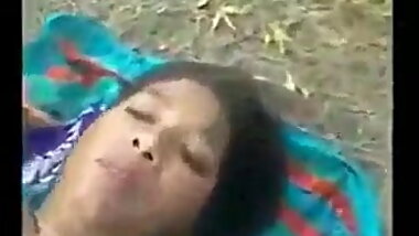 Desi young Girl Fucking her Lover in the Forest