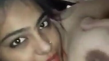 Desi young girl making hot nude video for boyfriend