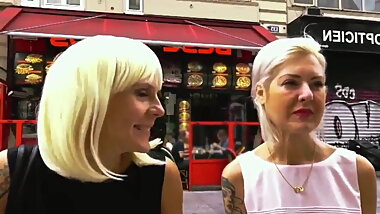 40-year-old Sophie awakens the senses