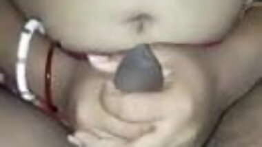 Handjob by young and sexy Bengali wife
